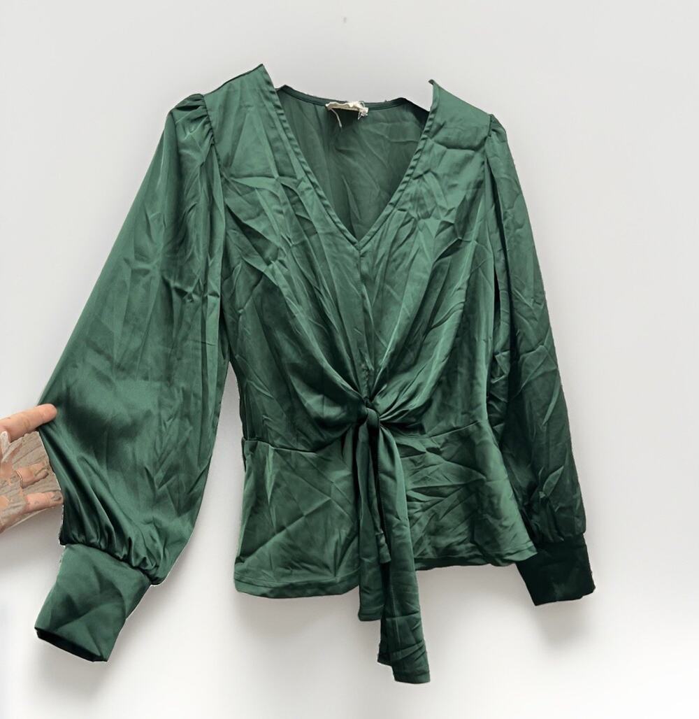 Vintage 80s tie Front Green Satin blouse Mod Ballon Sleeve Sexy Cinched Waist M